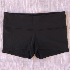 Black lululemon boogie shorts sz8 excl.condition